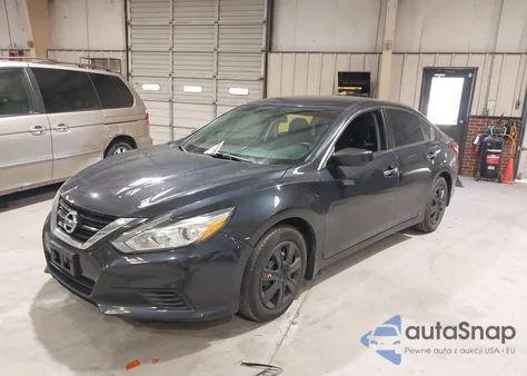 2018 Nissan Altima 2.5 S z USA, uszkodzony, nr VIN 1N4AL3APXJC243023